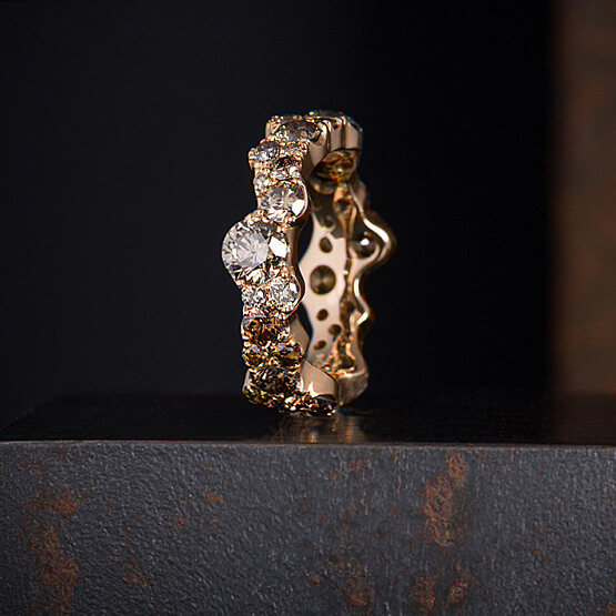 Roségold-Ring mit braunen Brillanten