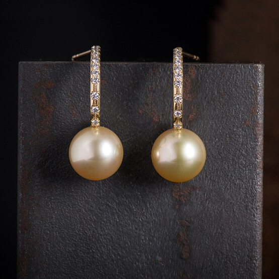 Roségold-Ohrringe mit goldenen Südsee-Perlen