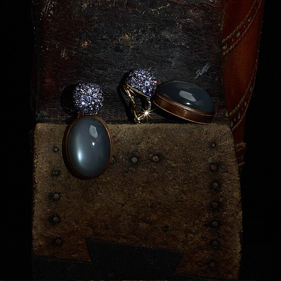 Lila Saphir-Ohrringe aus der Kollektion „Budapester”